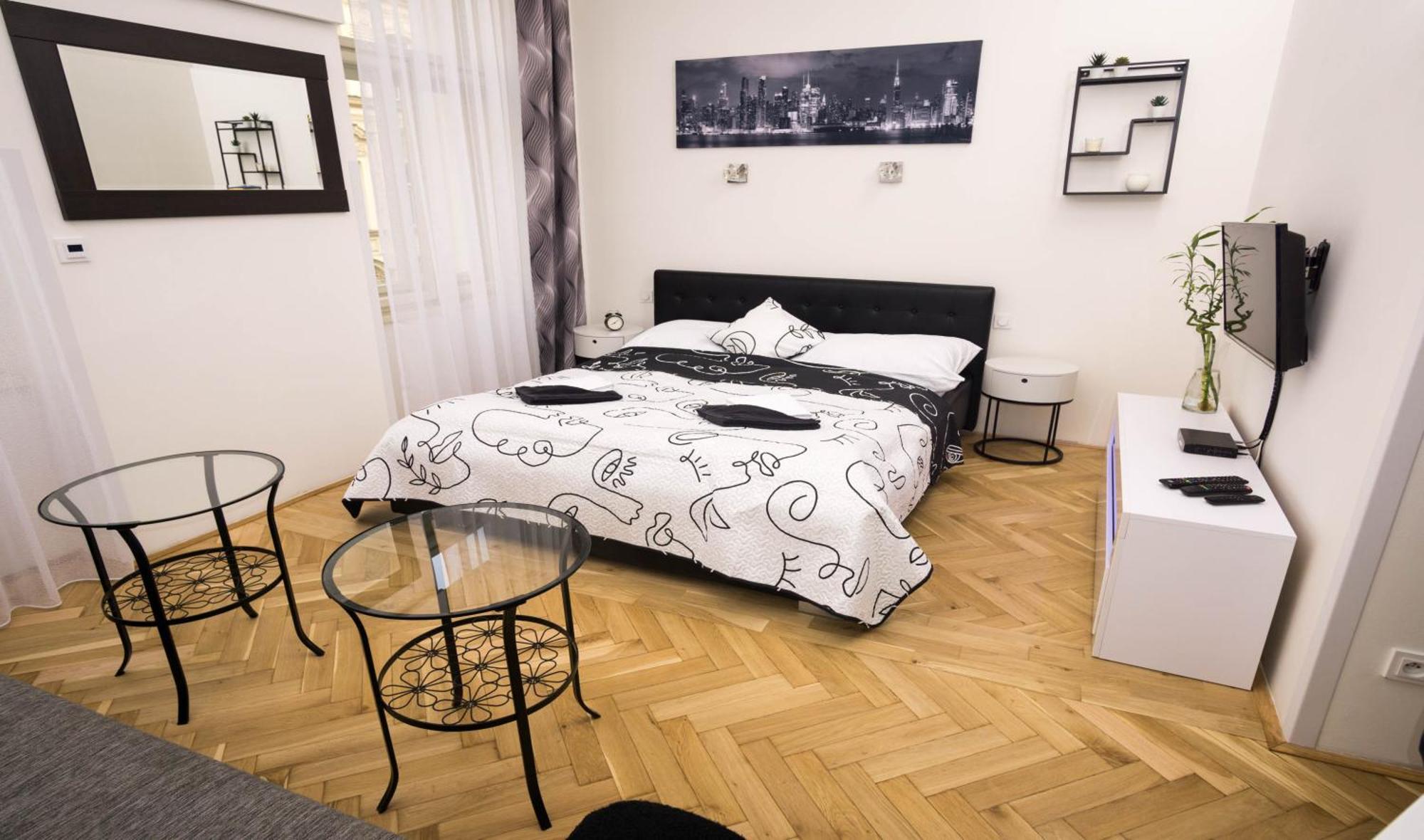 Black & White Apartment Prague By Wenceslas Square And Muzeum Экстерьер фото