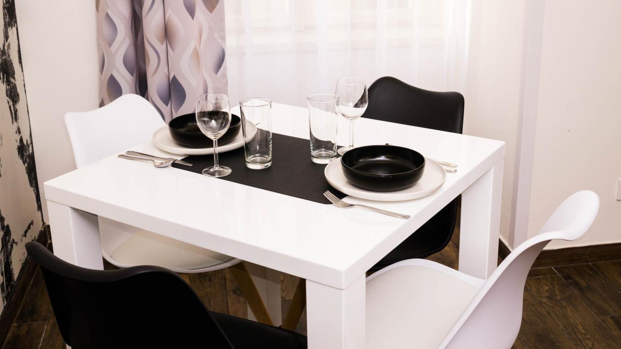 Black & White Apartment Prague By Wenceslas Square And Muzeum Экстерьер фото