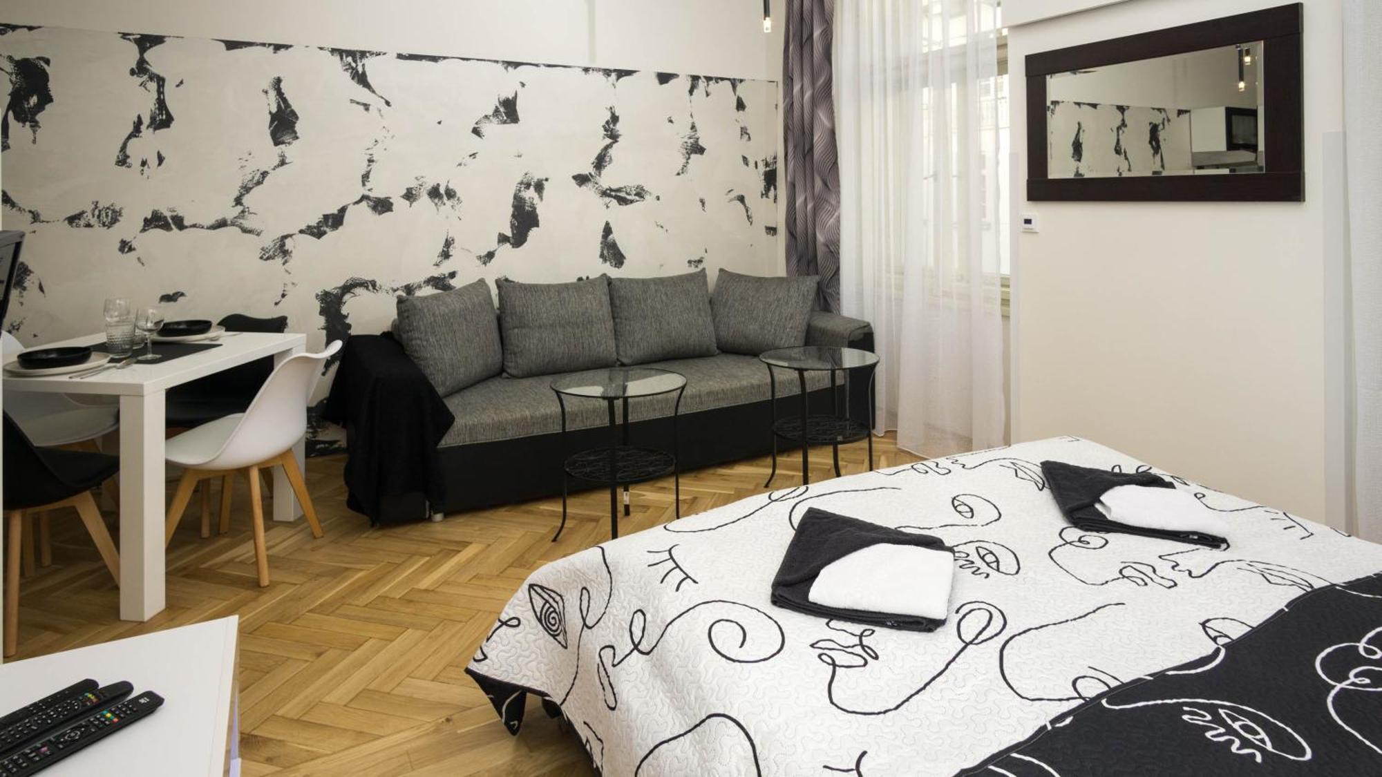 Black & White Apartment Prague By Wenceslas Square And Muzeum Экстерьер фото